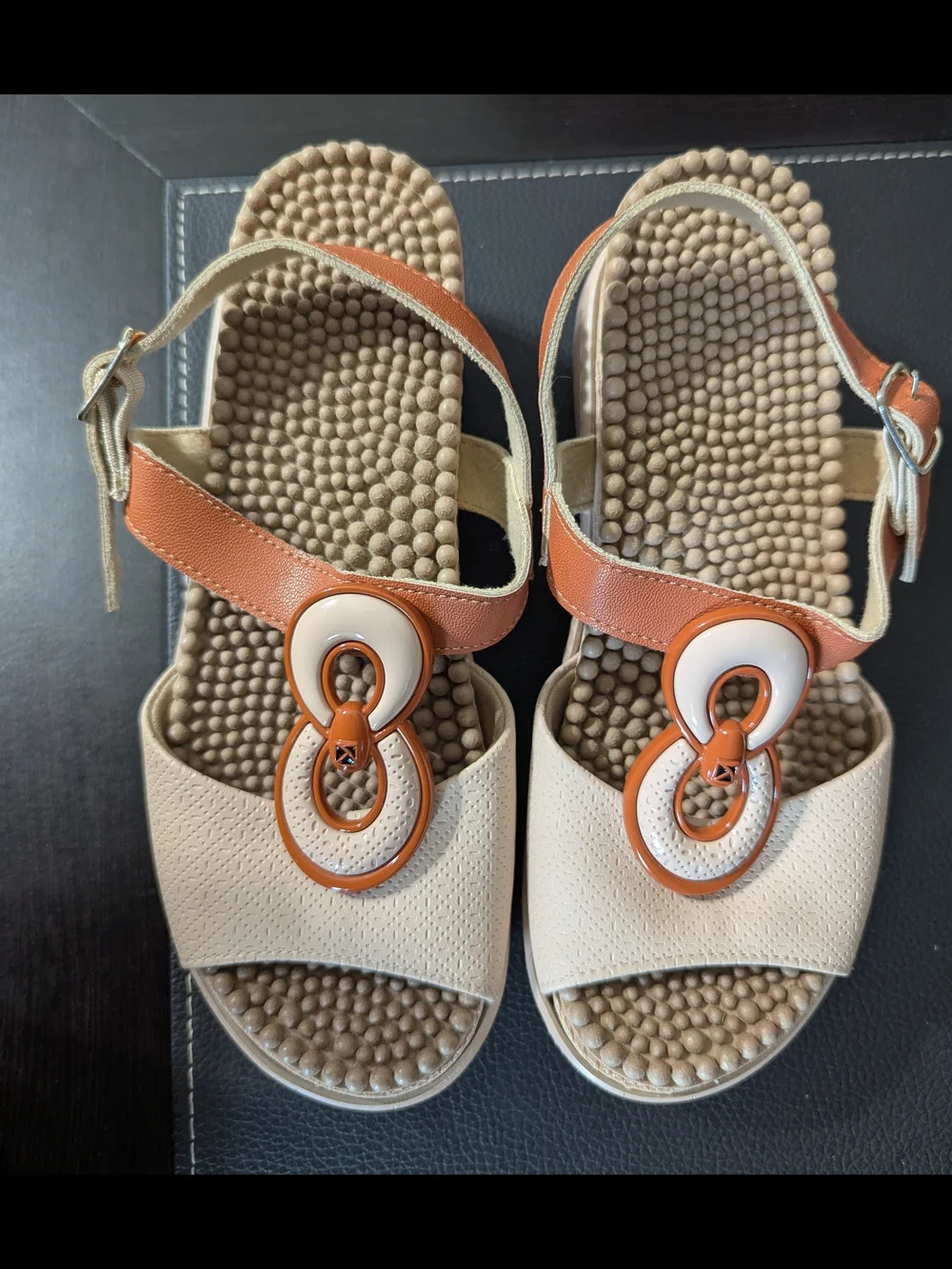 Women's White & Tan Bead-Textured Comfort Sandals with Buckle Accent
